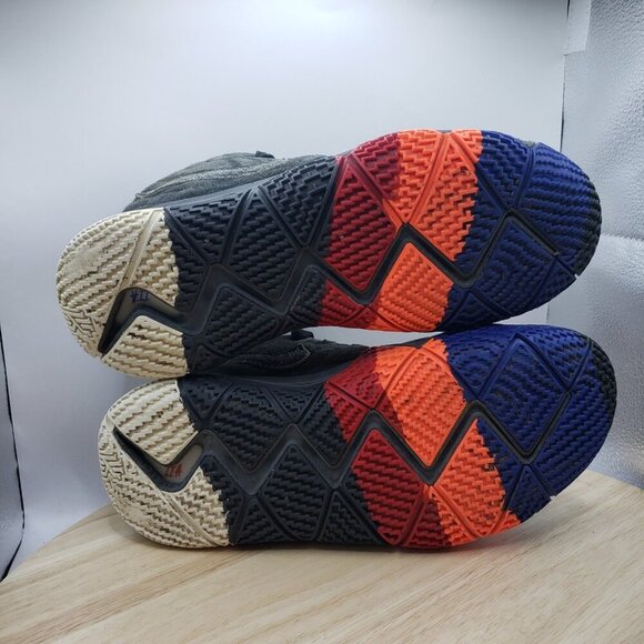 Size 8 - Nike Kyrie 4 Year of the Monkey Sneakers - Picture 6 of 7